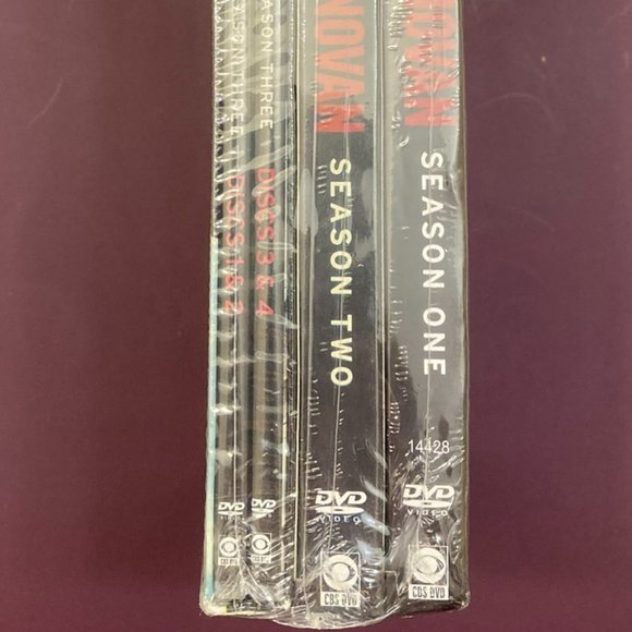 Ray Donovan, Seasons One, Two, and Three on 12 DVD set, NIB. - Picture 4 of 5